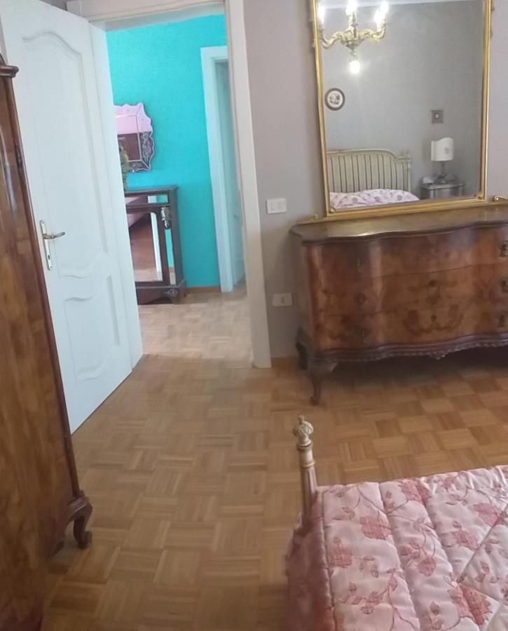 Отель La Montecchia House Montecchia di Crosara Экстерьер фото